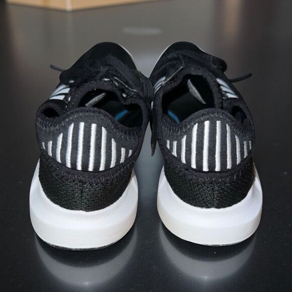Adidas Originals Men's Swift Run X Sneaker Black White Size 5 - Picture 4 of 5